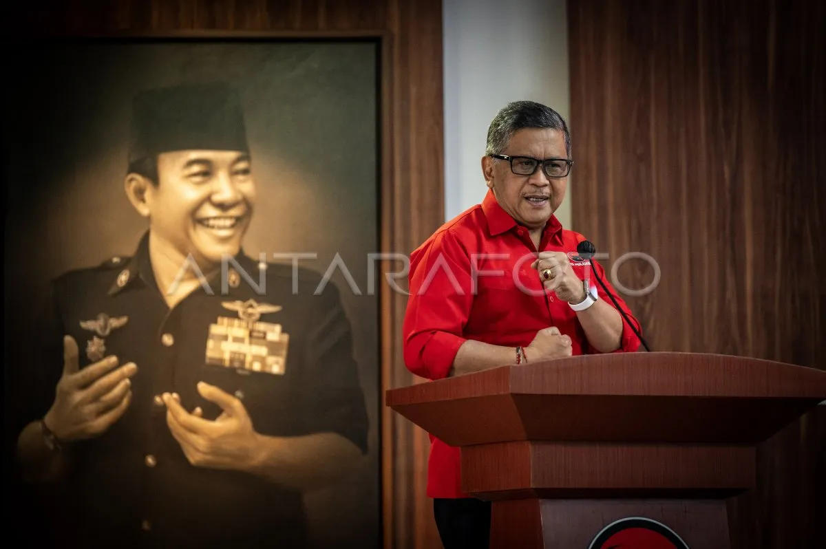 Sekolah Hukum bagi calon anggota legislatif terpilih 2024 di Sekolah Partai, Lenteng Agung, 14 Juni 2024.